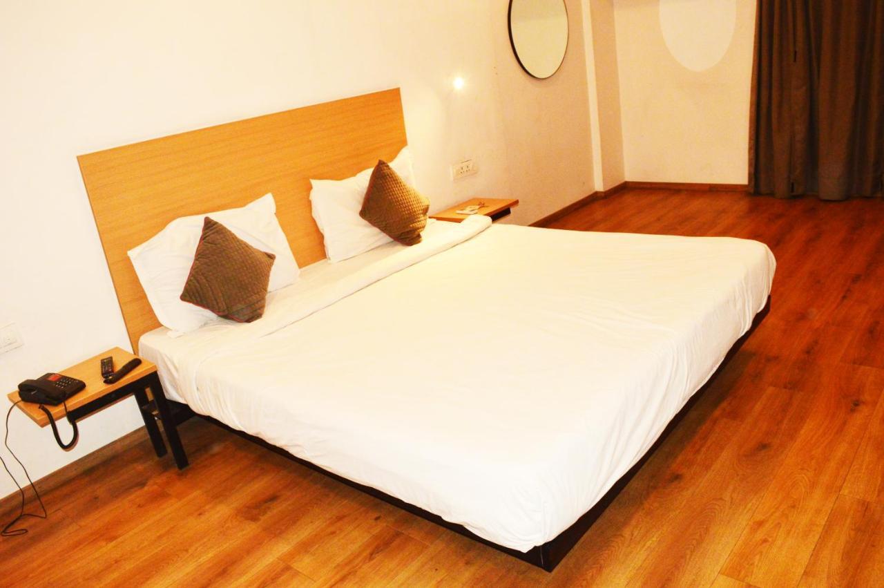 Hotel Orient Avenue Nagpur Exterior photo